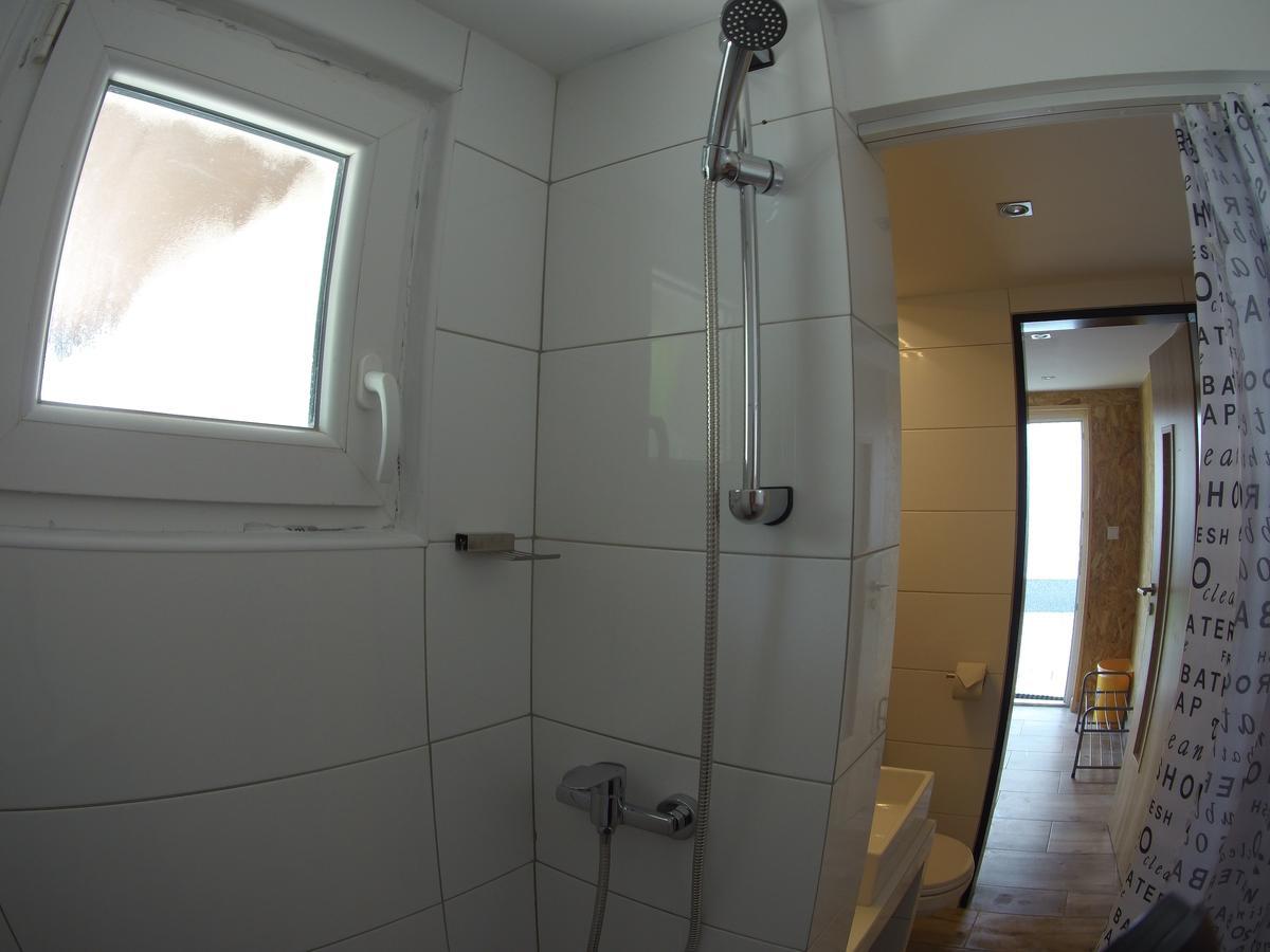Chaty Aqua Maria Velaty Exterior foto